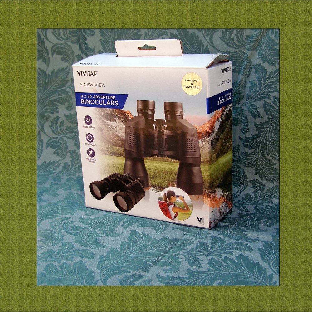 New VIVITAR Binoculars in Box